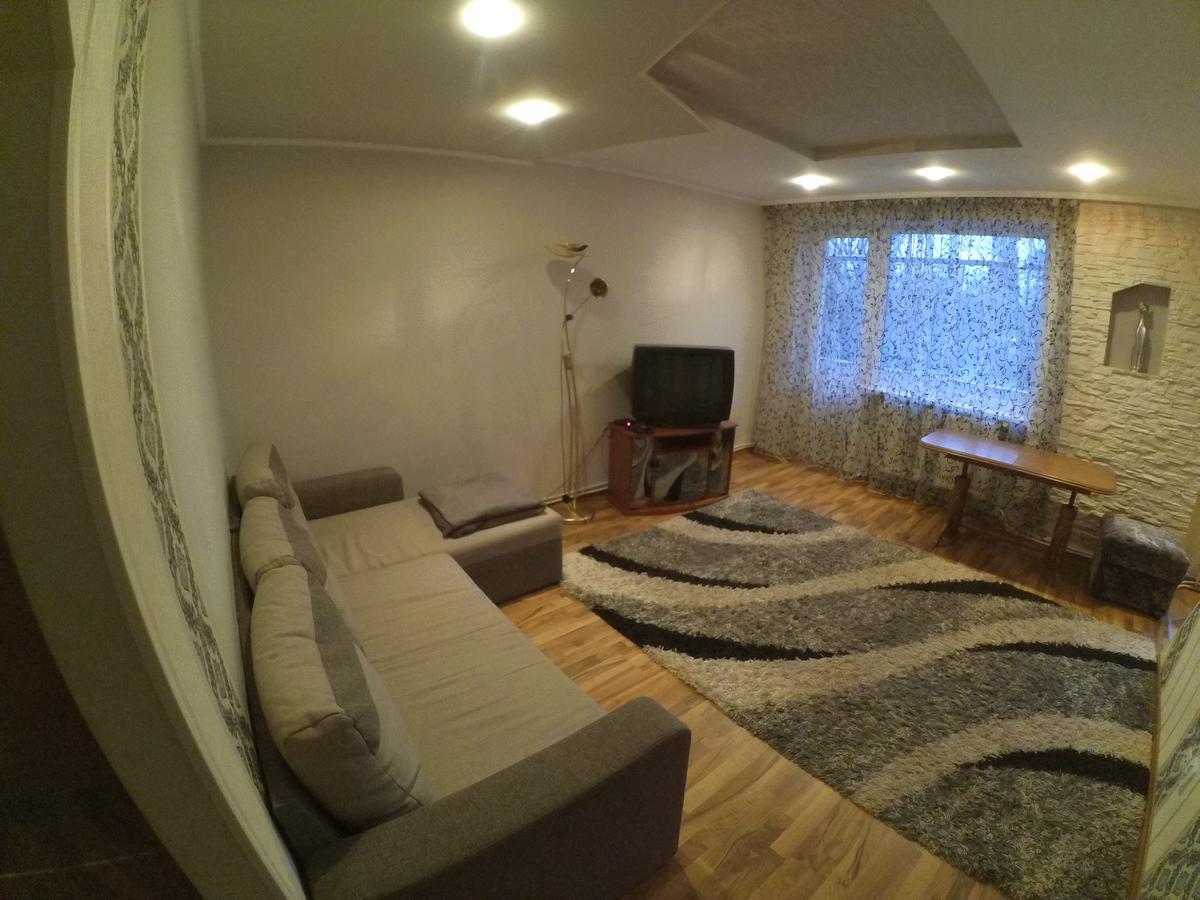 Tihogo 15 Apartman Ungvár Kültér fotó